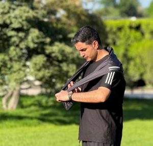 محسن یگانه؛ از گنبد کاووس تا صحنه‌های بزرگ — زندگینامه و آثار